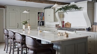 Kitchen Corner Cabinets – 10 Stylish Ideas to Maximize Your Space