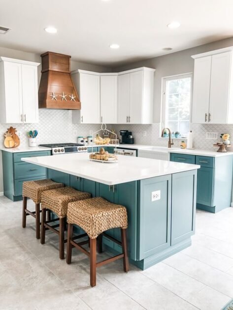 23 + Unbelievably Chic Teal Kitchen Cabinets And the Best Way to Incorporate Them